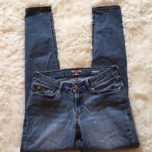 Levi’s Denizen modern skinny jean size 6 long